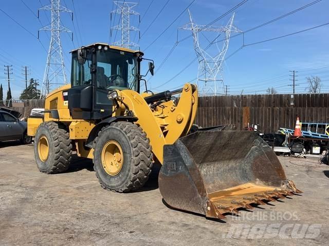 CAT 938M Kolesni nakladalci