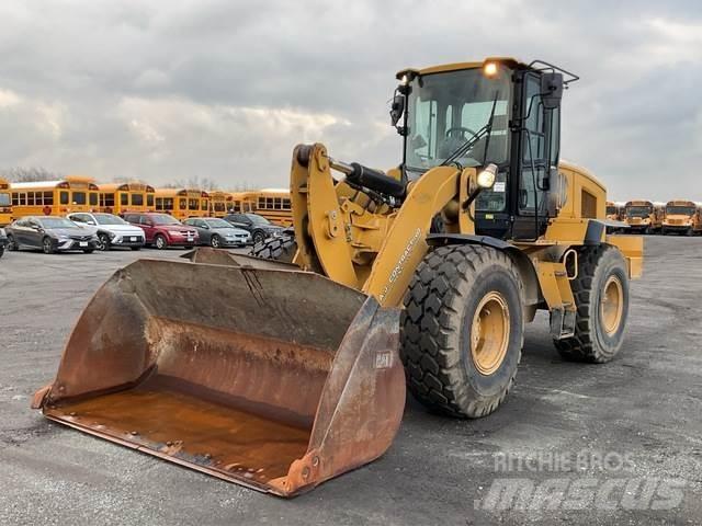 CAT 938M Kolesni nakladalci