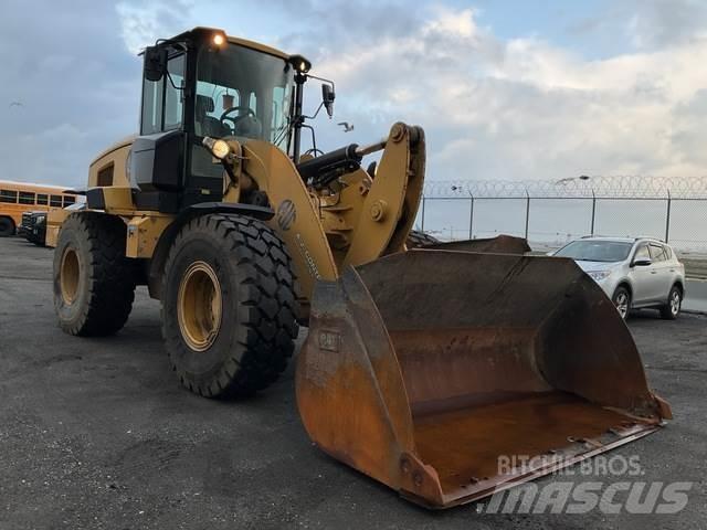 CAT 938M Kolesni nakladalci