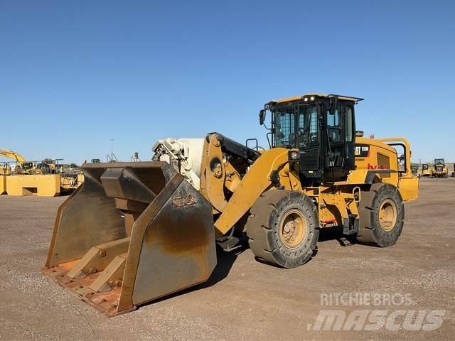 CAT 938M Kolesni nakladalci