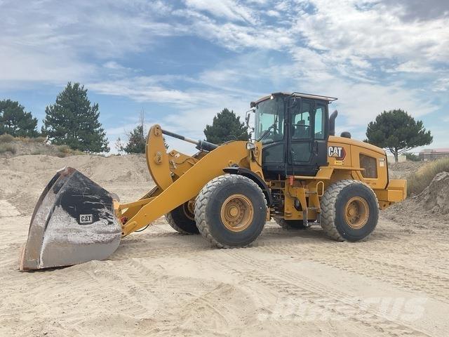 CAT 938M Kolesni nakladalci