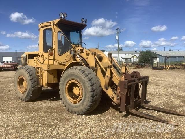 CAT 950 Kolesni nakladalci