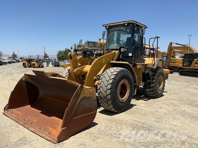 CAT 950 Kolesni nakladalci