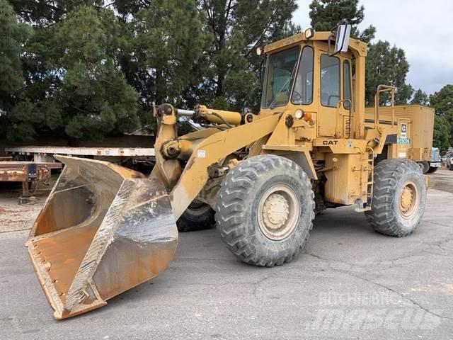CAT 950B Kolesni nakladalci