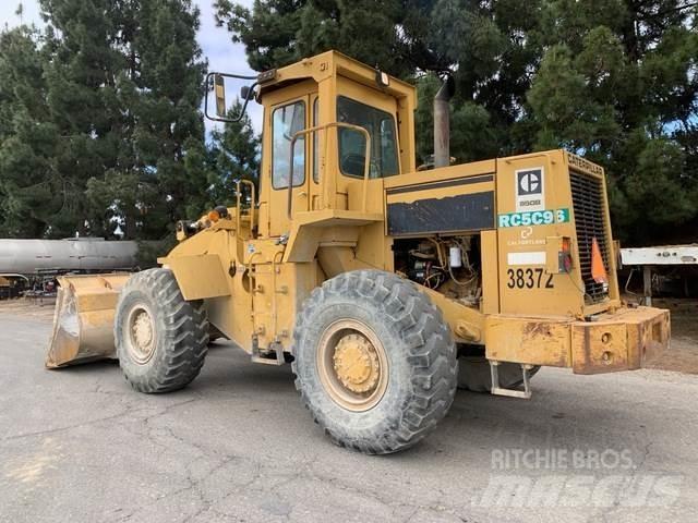 CAT 950B Kolesni nakladalci