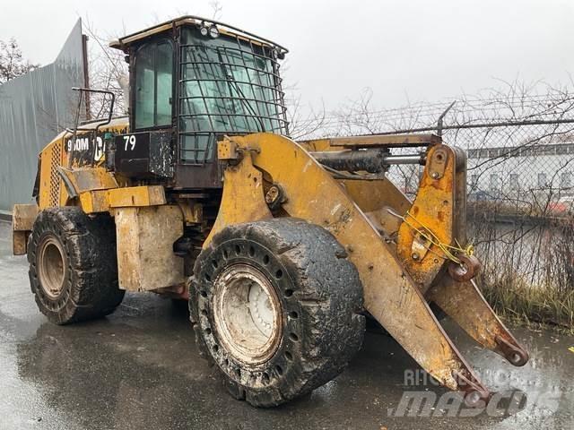 CAT 950M Kolesni nakladalci