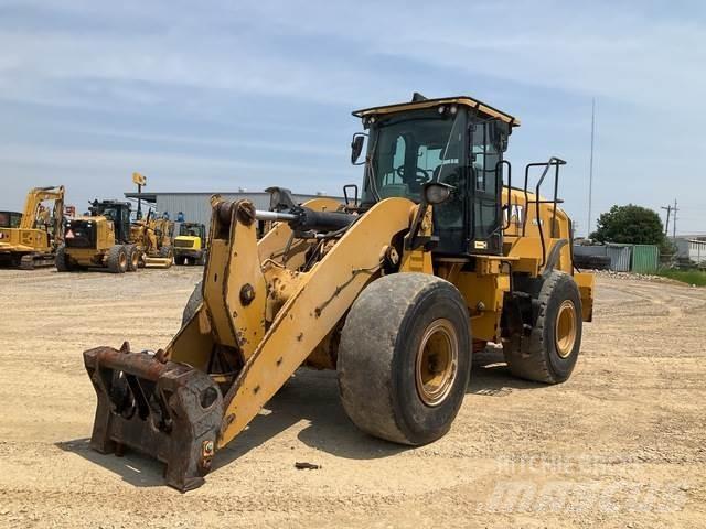 CAT 950M Kolesni nakladalci