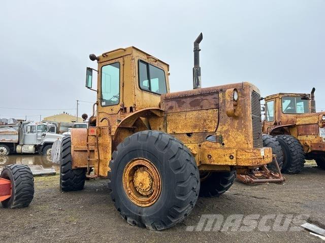 CAT 966C Kolesni nakladalci