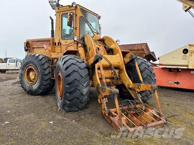 CAT 966C Kolesni nakladalci