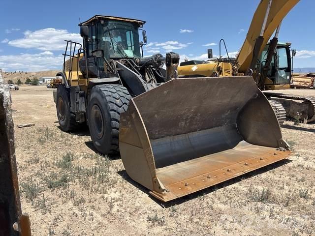 CAT 966K Kolesni nakladalci
