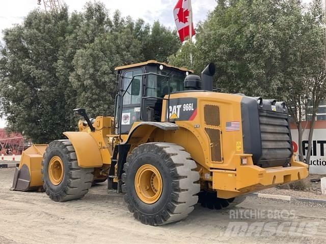 CAT 966L Kolesni nakladalci
