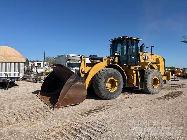 CAT 966M Kolesni nakladalci