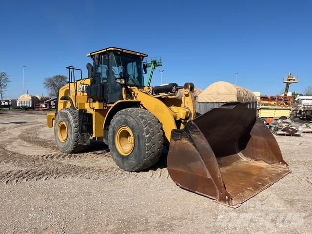 CAT 966M Kolesni nakladalci