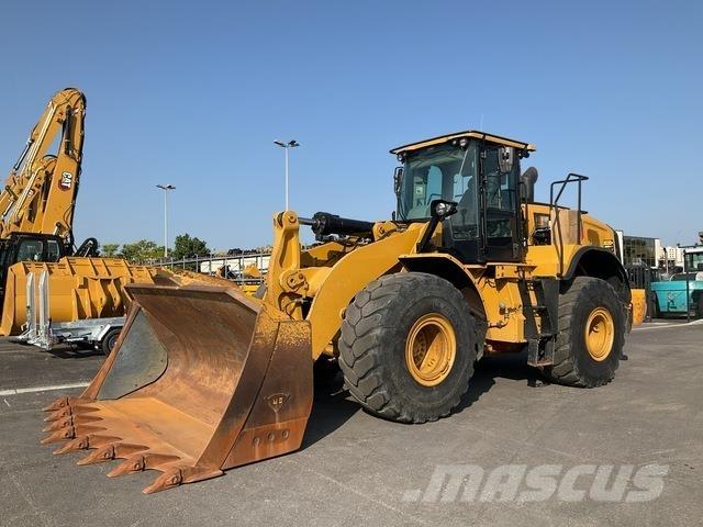 CAT 966M Kolesni nakladalci
