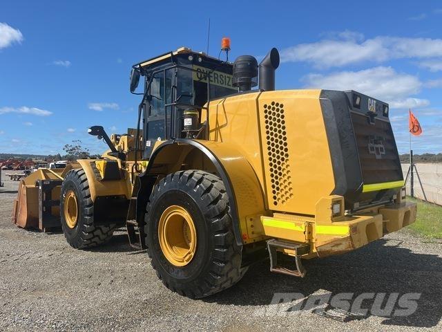 CAT 966M Kolesni nakladalci