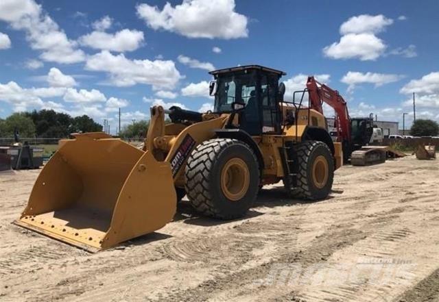 CAT 972 Kolesni nakladalci