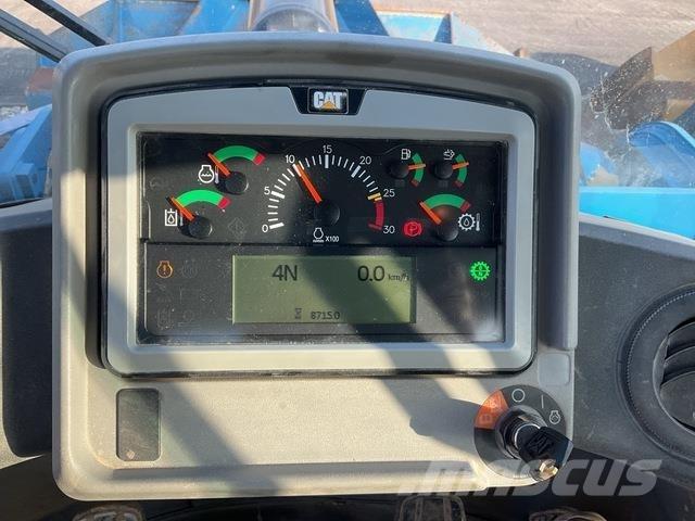 CAT 972M Kolesni nakladalci