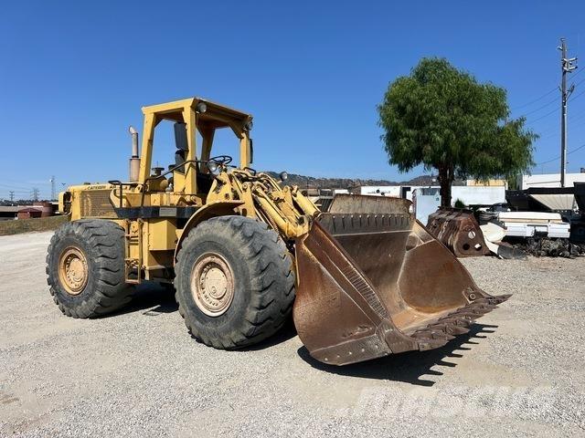 CAT 980B Kolesni nakladalci