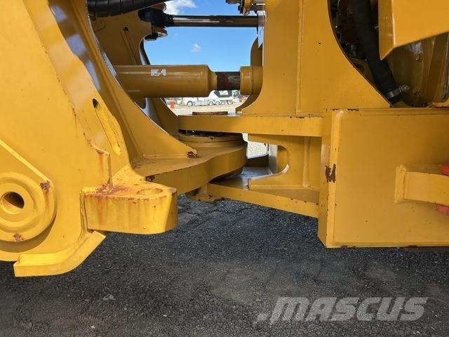 CAT 980M Kolesni nakladalci
