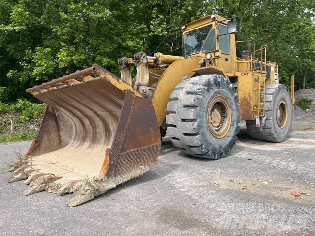 CAT 988B Kolesni nakladalci