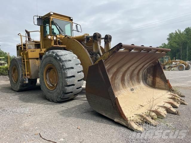 CAT 988B Kolesni nakladalci