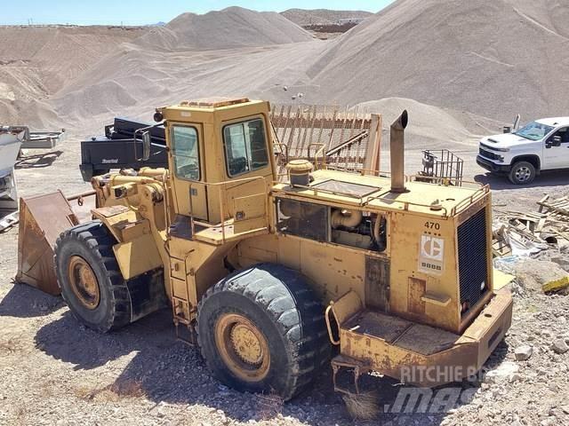 CAT 988B Kolesni nakladalci