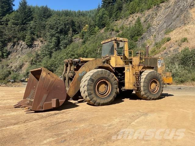 CAT 988B Kolesni nakladalci
