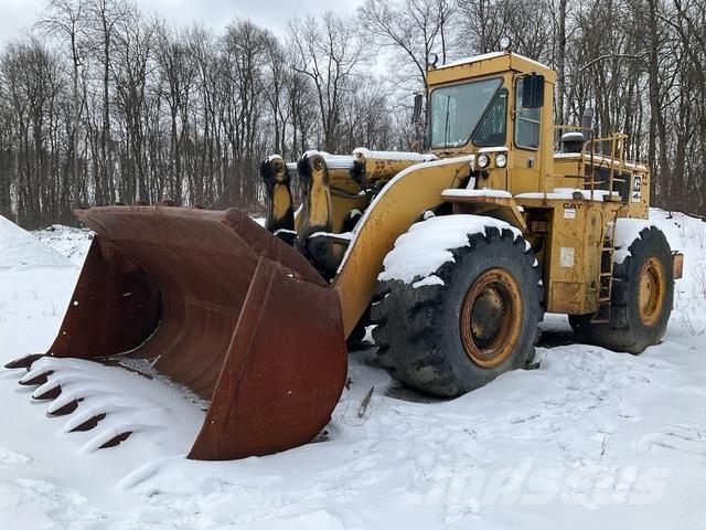 CAT 988B Kolesni nakladalci