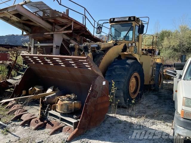 CAT 988F Kolesni nakladalci