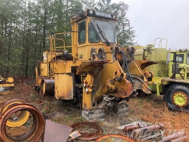 CAT 988F Kolesni nakladalci