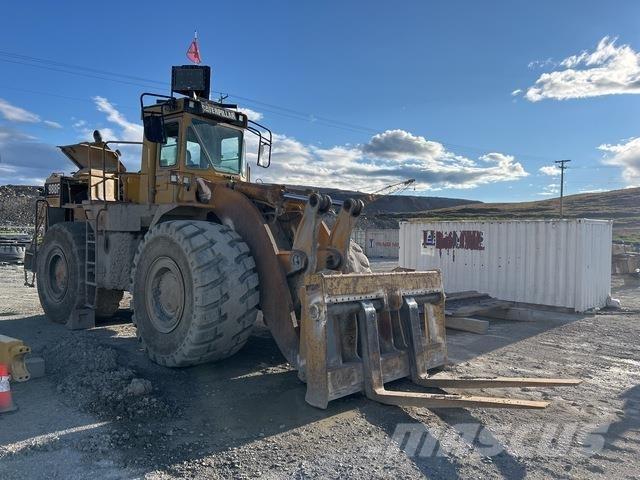 CAT 988F Kolesni nakladalci