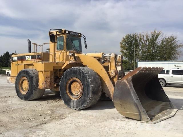 CAT 988F Kolesni nakladalci