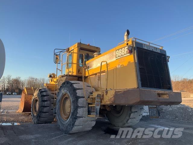 CAT 988F Kolesni nakladalci