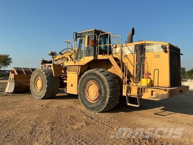 CAT 988G Kolesni nakladalci
