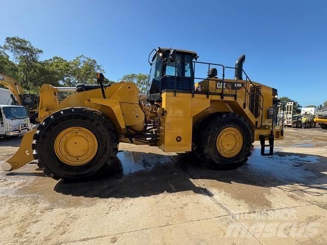 CAT 988K Kolesni nakladalci