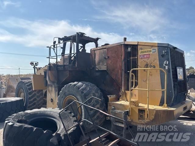 CAT 988K Kolesni nakladalci