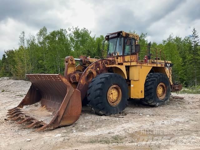 CAT 990 Kolesni nakladalci