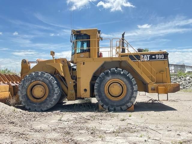 CAT 990 Kolesni nakladalci