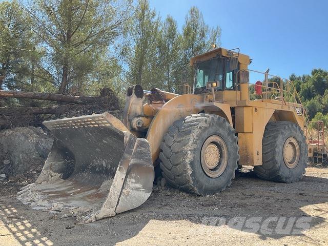 CAT 990 Kolesni nakladalci
