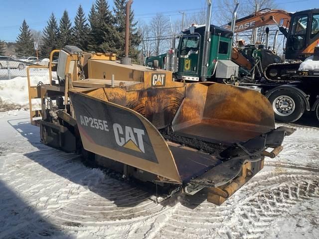 CAT AP255E Asfaltni finišerji