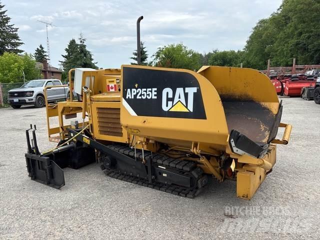 CAT AP255E Asfaltni finišerji