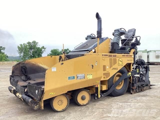 CAT AP600F Asfaltni finišerji