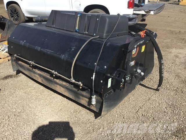 CAT BU118 Cestni pometači