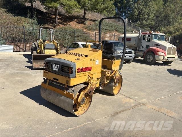 CAT CB224C Dvojni valjarji