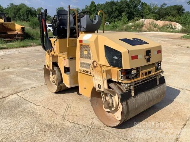 CAT CB24 Dvojni valjarji
