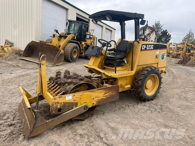 CAT CP-323C Enojni valjarji