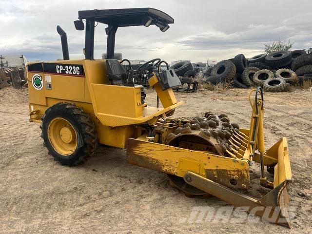 CAT CP-323C Enojni valjarji