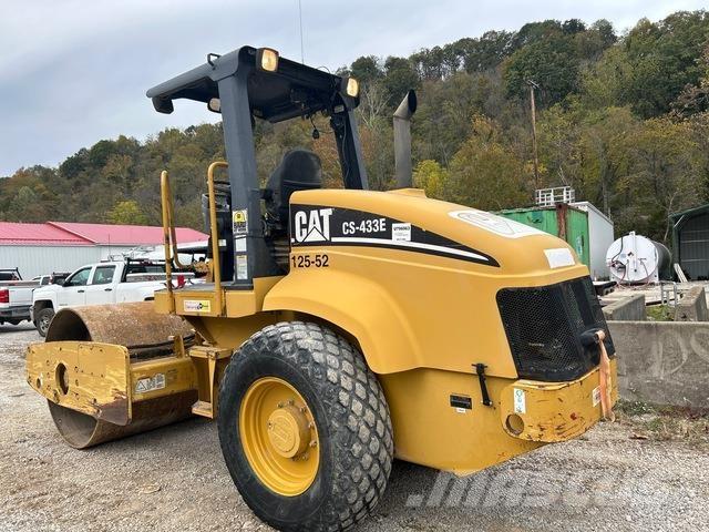 CAT CS-433E Enojni valjarji