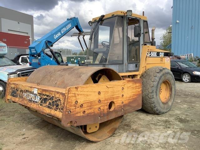 CAT CS-583C Enojni valjarji