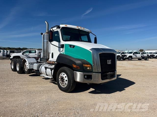 CAT CT660S Vlačilci